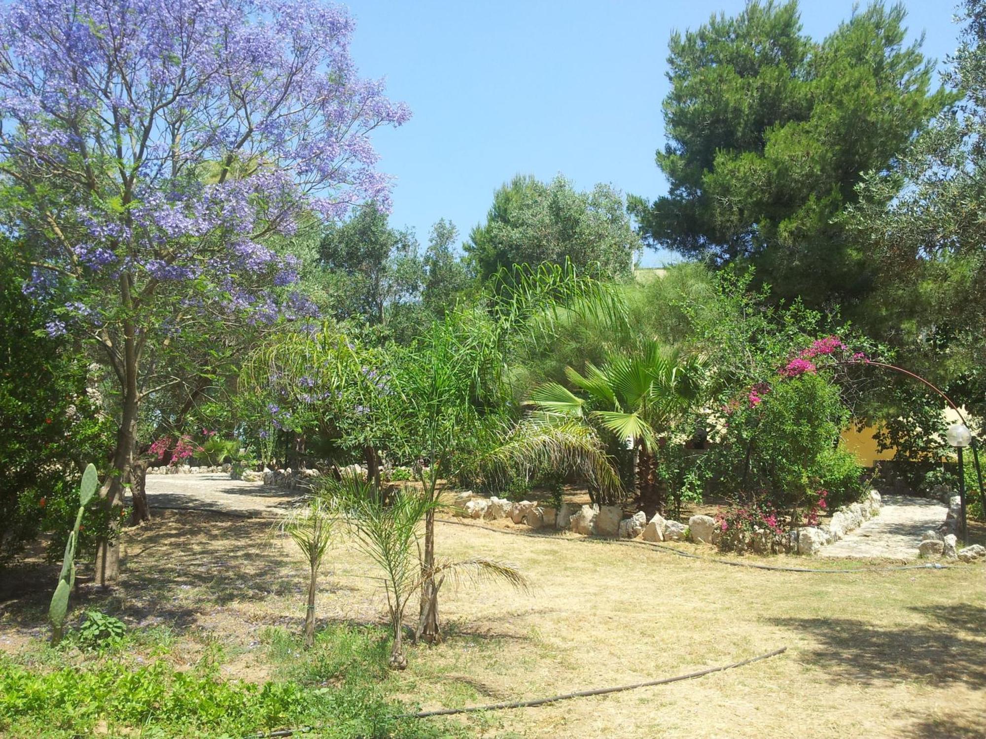 הוילה גאליפולי Agriturismo Tenuta La Siesta מראה חיצוני תמונה